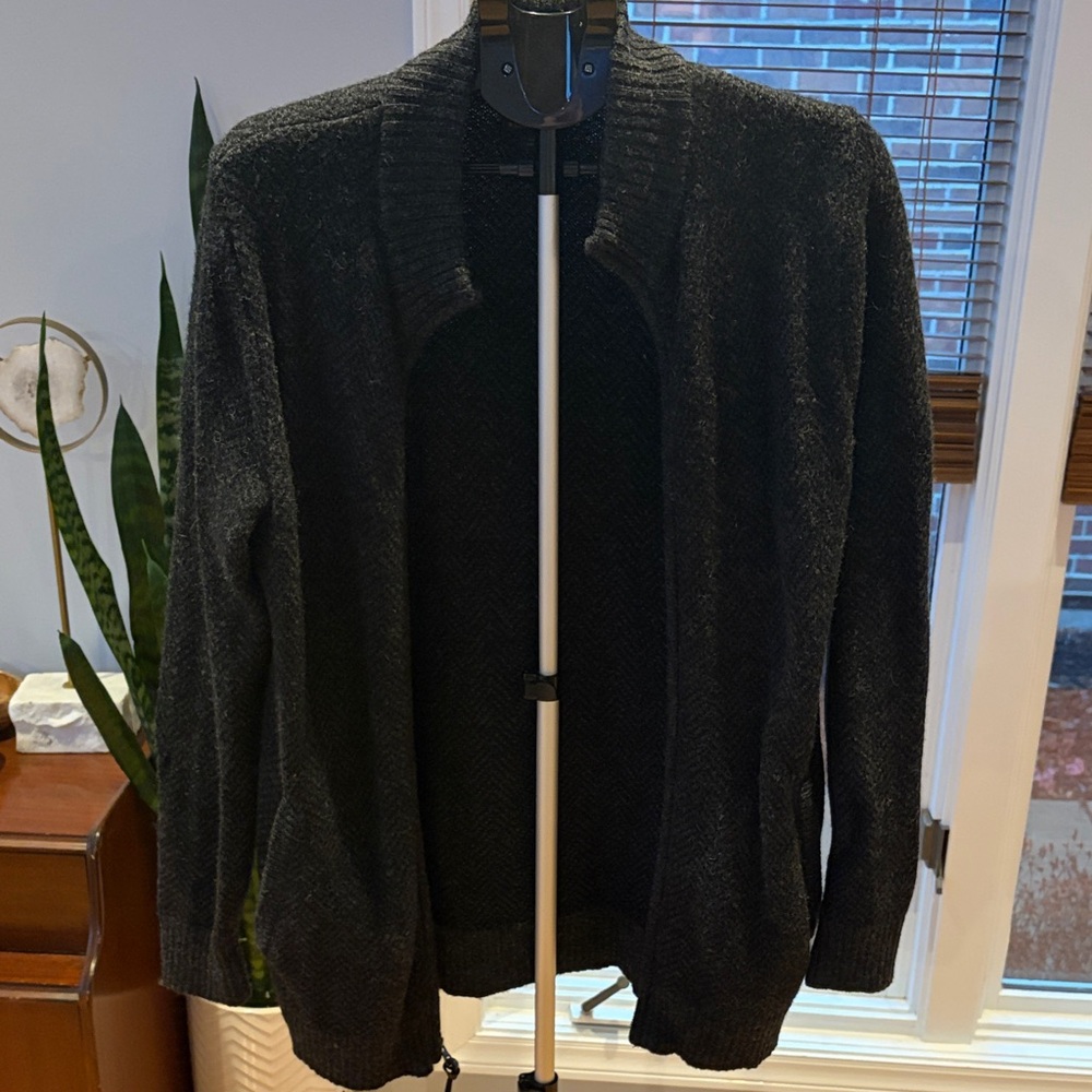 Pendleton men’s Charcoal Wool Sweater size small